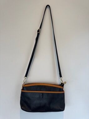 Divina Firenze Made in Italy Black Leather Purse with Tan Trim and gold